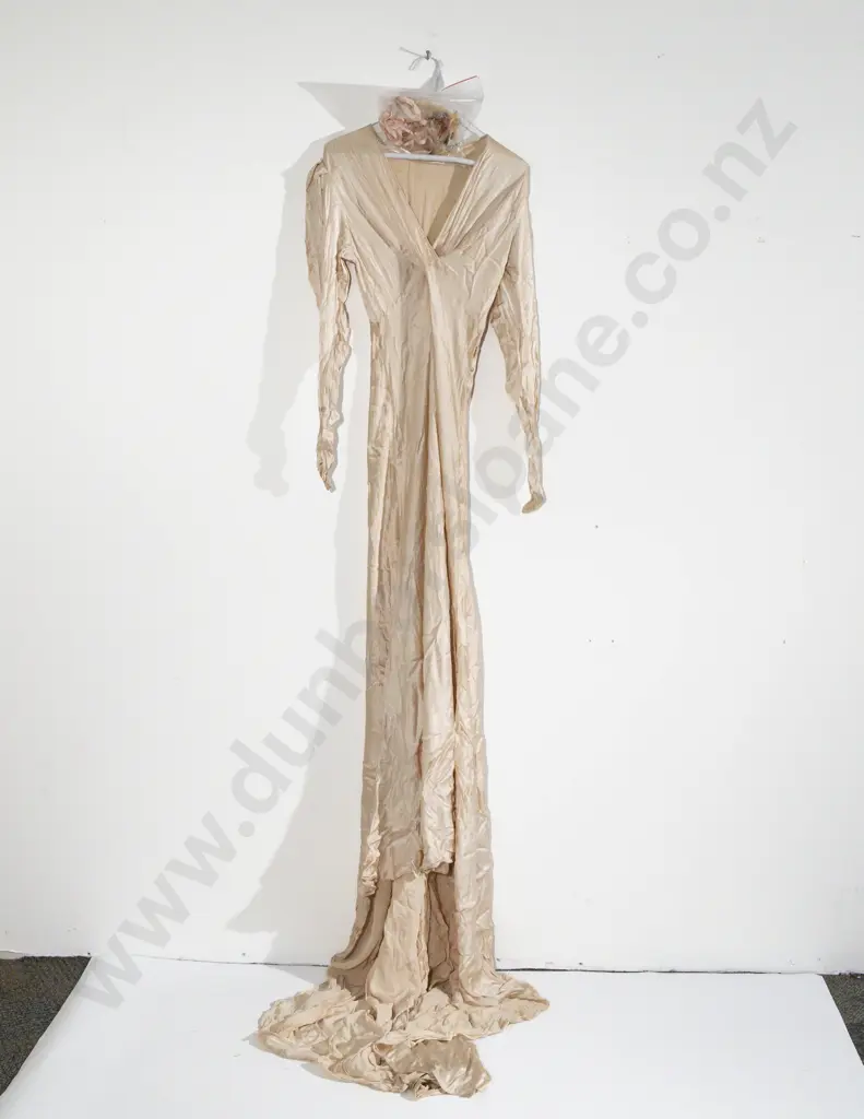Early 20thC Silk Satin Wedding Dress with 'Good Luck' Horse Shoe Image 1++