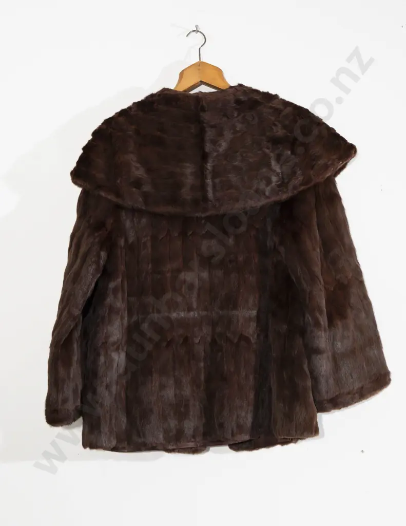 1940s Soft Fur Jacket with Wide Collar Image 1++