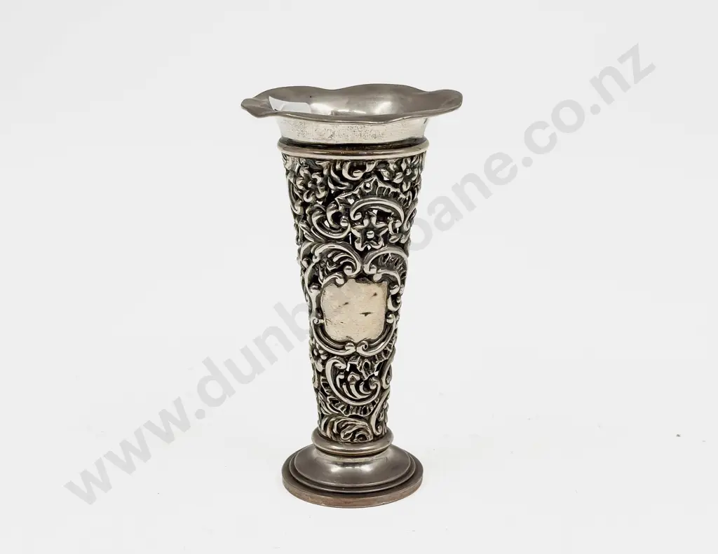 Pierced S/S Vase Image 1++