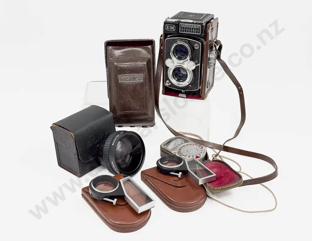 Qty of Assorted Vintage Cameras and Accessories Image 1++