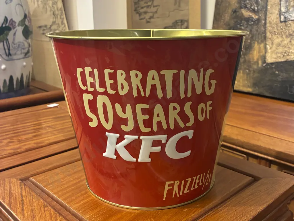 Dick Frizzell Commemorative KFC Bucket Image 1++