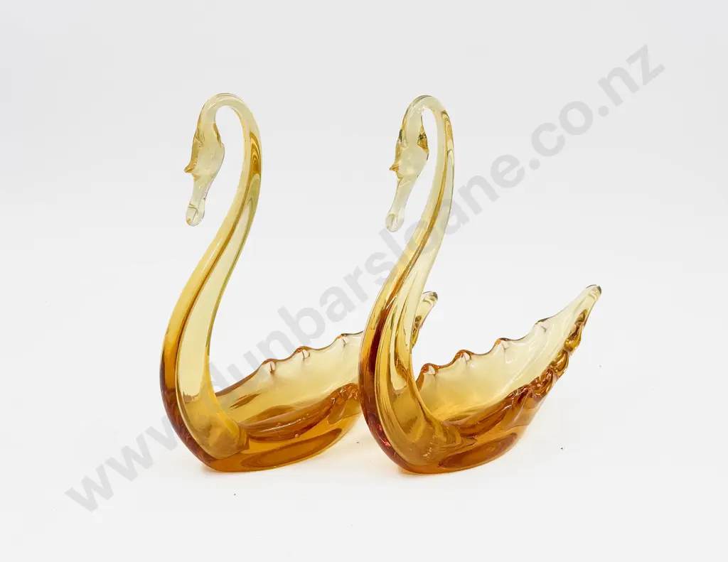 Pair of Whitefriars Art Glass Swan Form Dishes Image 1++