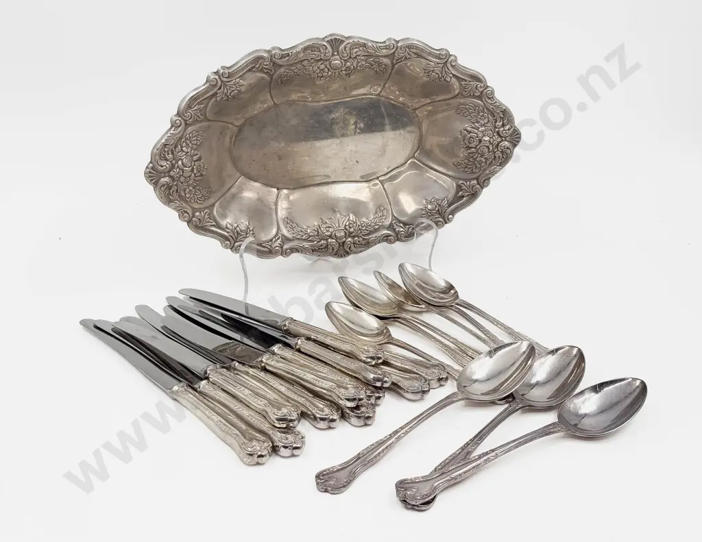Part Set of S/P Cutlery in Plated Dish Image 1++