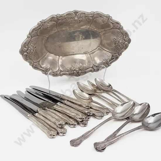 Part Set of S/P Cutlery in Plated Dish