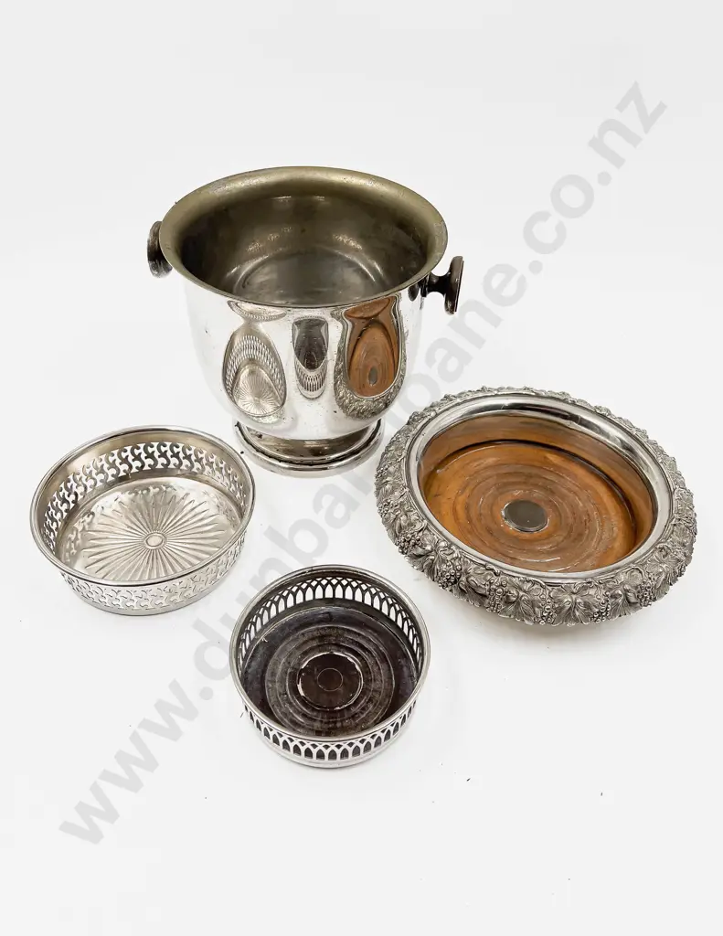 S/P Ice Bucket with Three Assorted Wine Coasters Image 1++