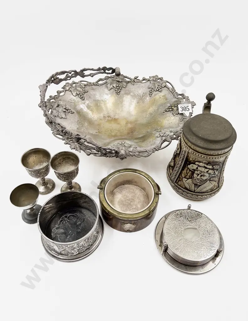 S/P Pedestal Basket with Assorted Including Coasters and Tankard Image 1++