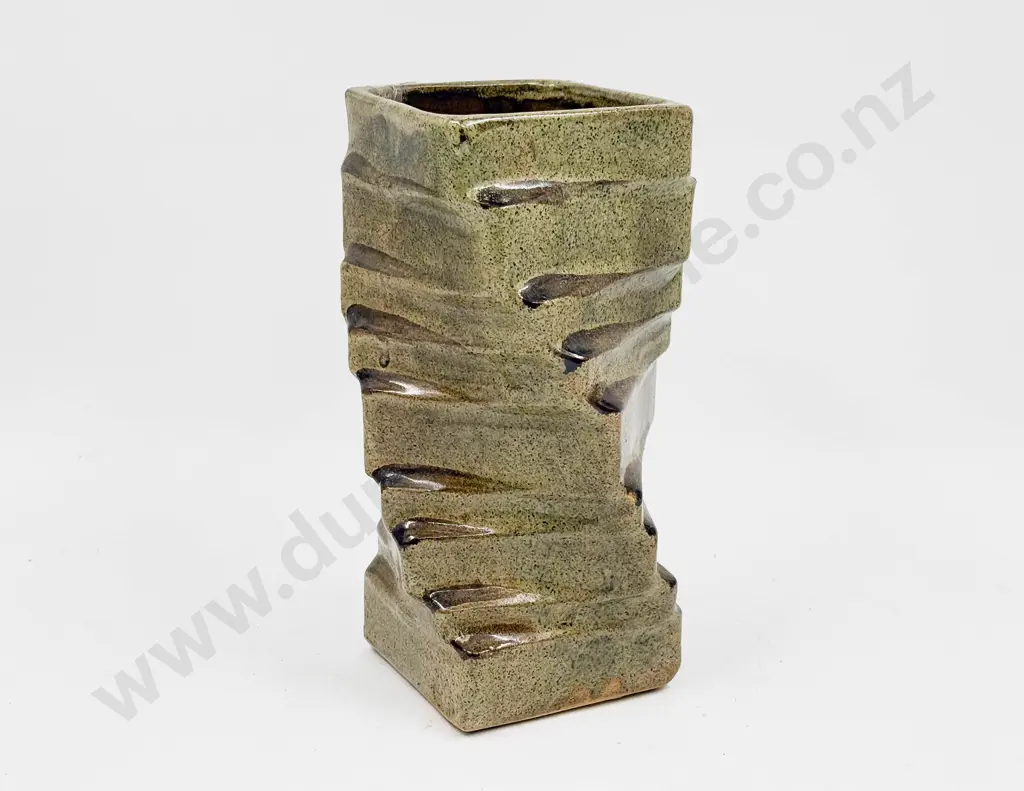 NZ Pottery Sculpture Form Vase Image 1++