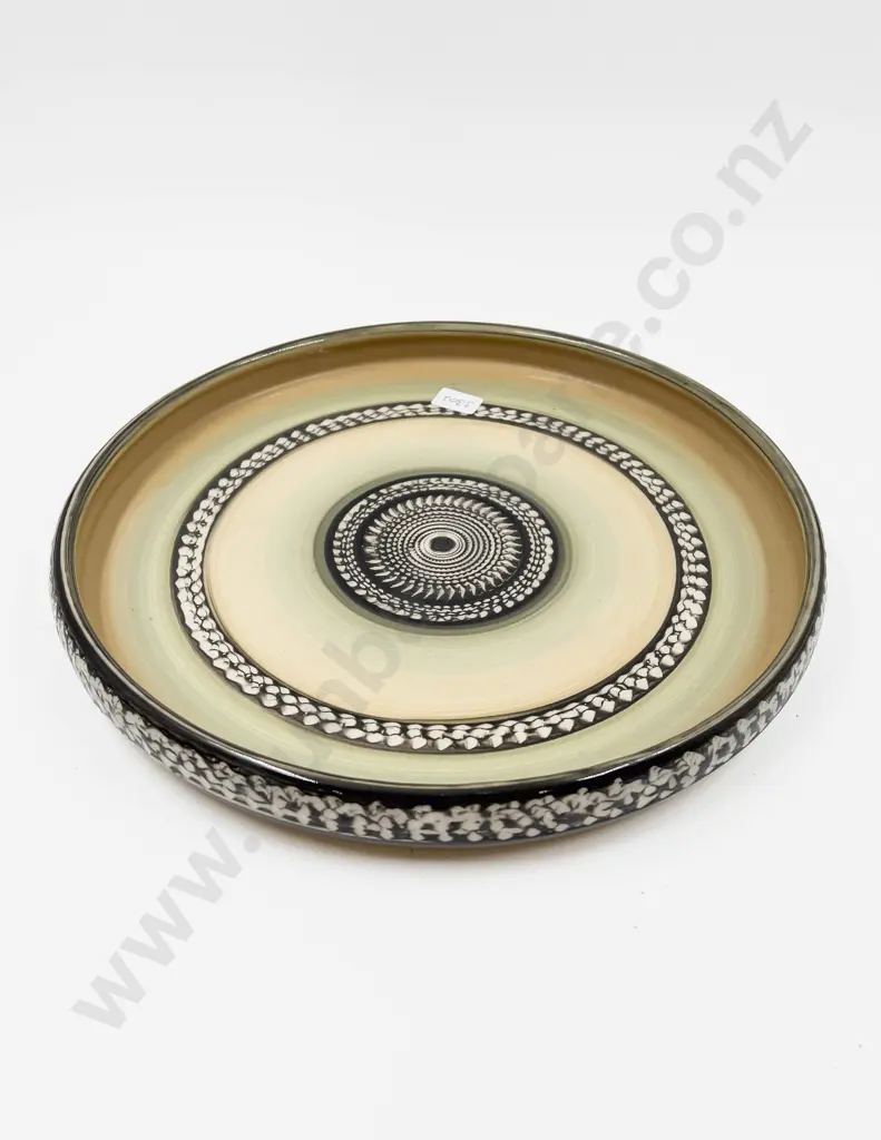Paul Walshe Shallow Pottery Centre Bowl Image 1++