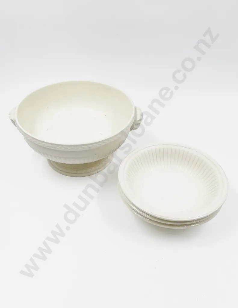 Wedgwood Edme Pattern Pedestal Bowl with Three Small Bowls Image 1++