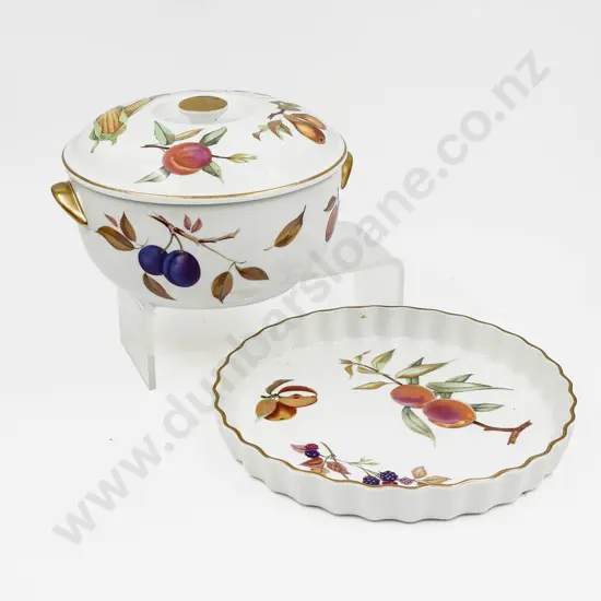 Quantity of Assorted Royal Worcester Evesham Pattern
