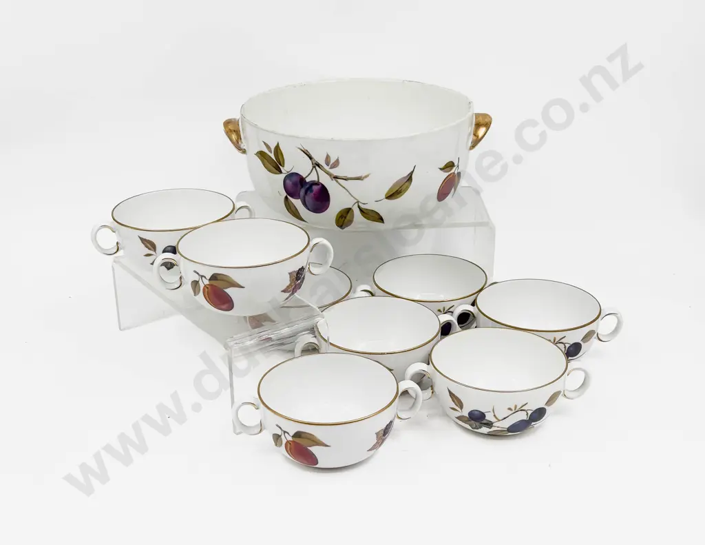 Quantity of Assorted Royal Worcester Evesham Pattern Image 1++