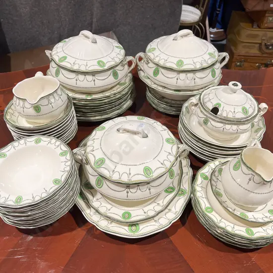 RD "Countess" Pattern Part Dinner Service