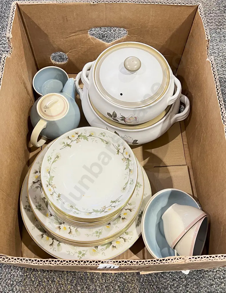 Susie Cooper Tea Pot with Graduated Pair of Denby Casserole Dishes etc Image 1++