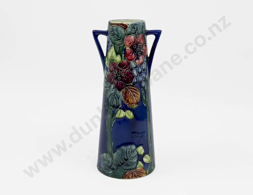 Trogonware Vase Image 1++