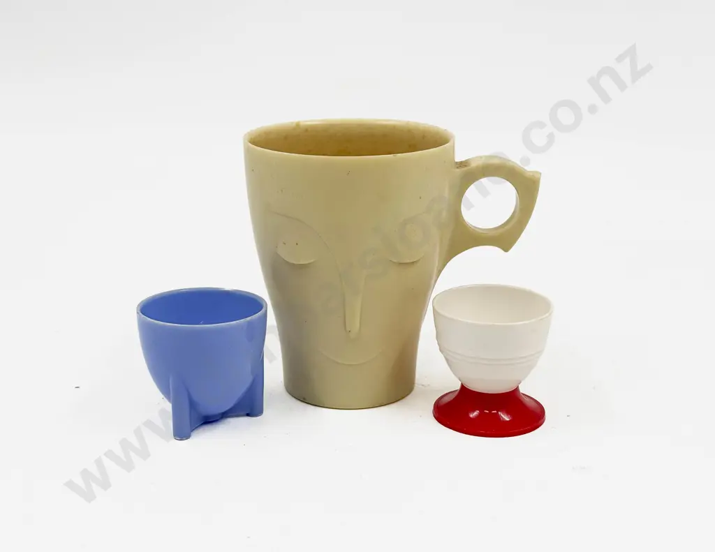 Two Mid Century Plastic Egg Cups with Bourn-Vita Cup (no lid) Image 1++