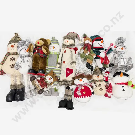 Qty of Assorted Christmas Ornaments and Decorations