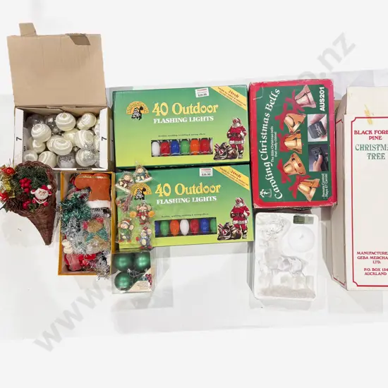 Qty of Assorted Christmas Ornaments and Decorations