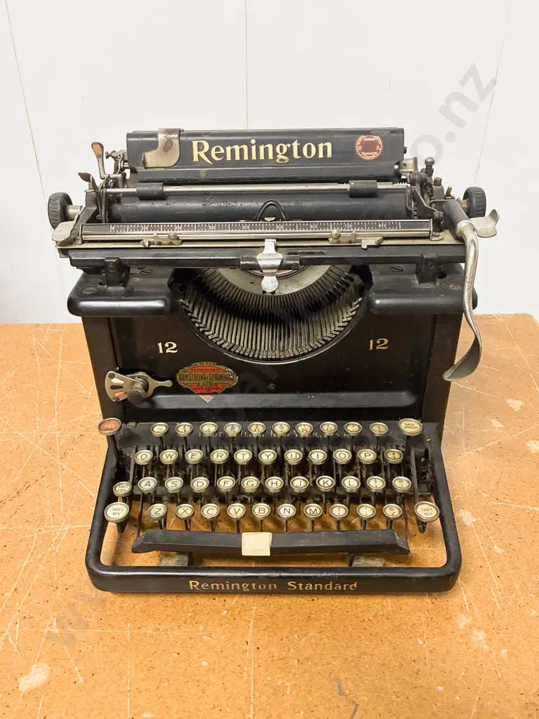 Vintage Remington Typewriter Image 1++