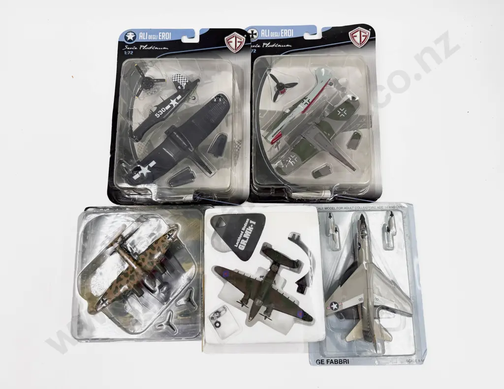 Various Manufacture Five Fighter Jet and Plane Models Image 1++