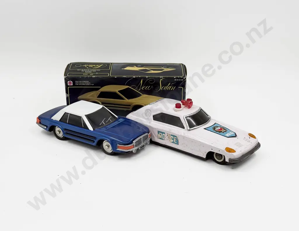 Boxed China MF309 Tinplate New Sedan and Unboxed MF051 Tinplate Police Car Image 1++