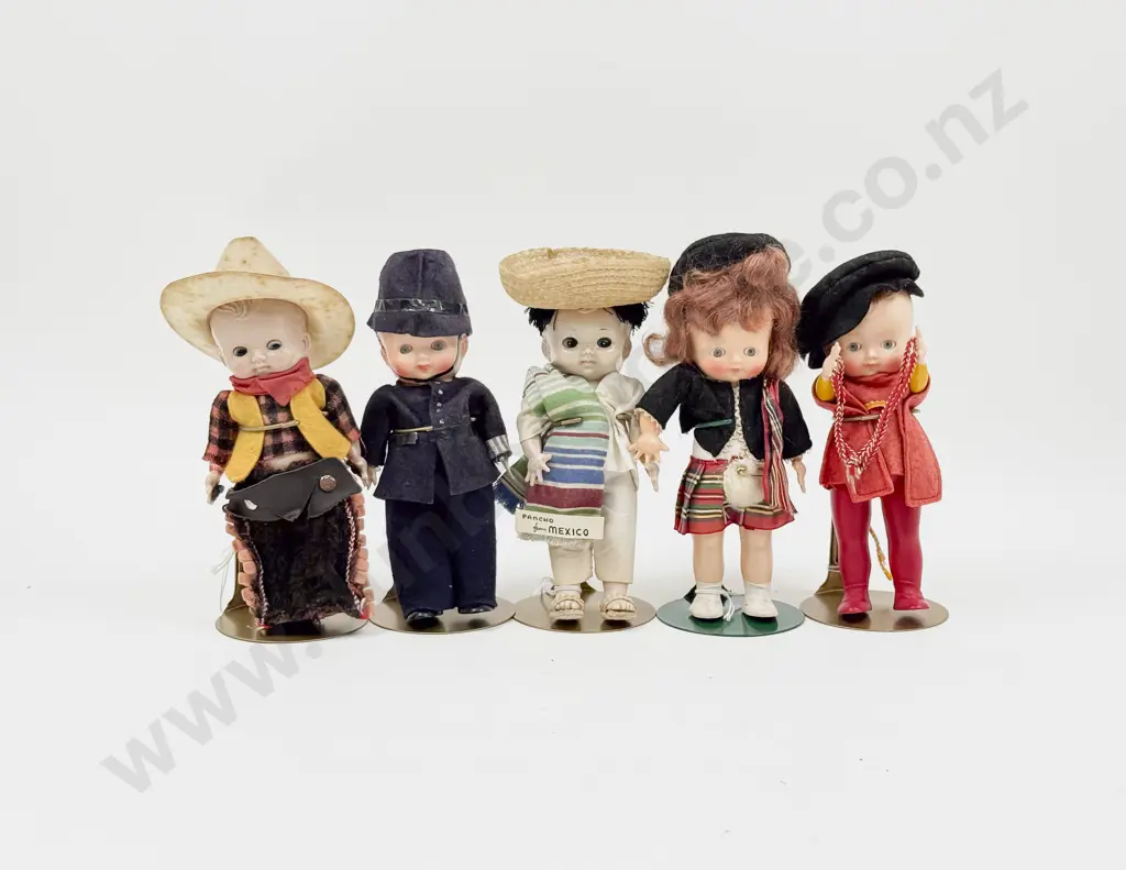 Pedigree All Hard Plastic Character Doll x5 7cm with original outfits Image 1++