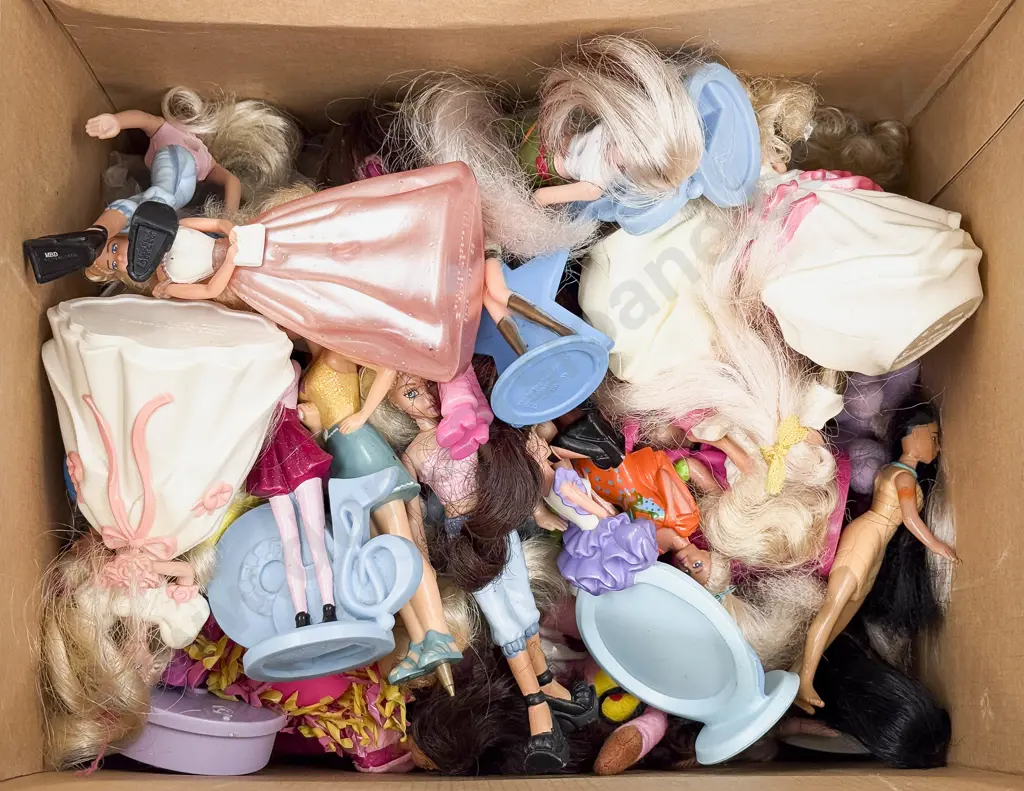 ToyBiz Star Gymnast Jamie Dolls and Qty McDonalds Barbie Dolls Image 1++