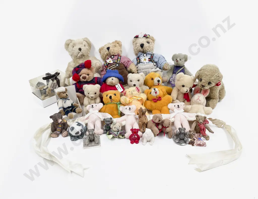 Assorted Teddy Bears and Collectables Image 1++