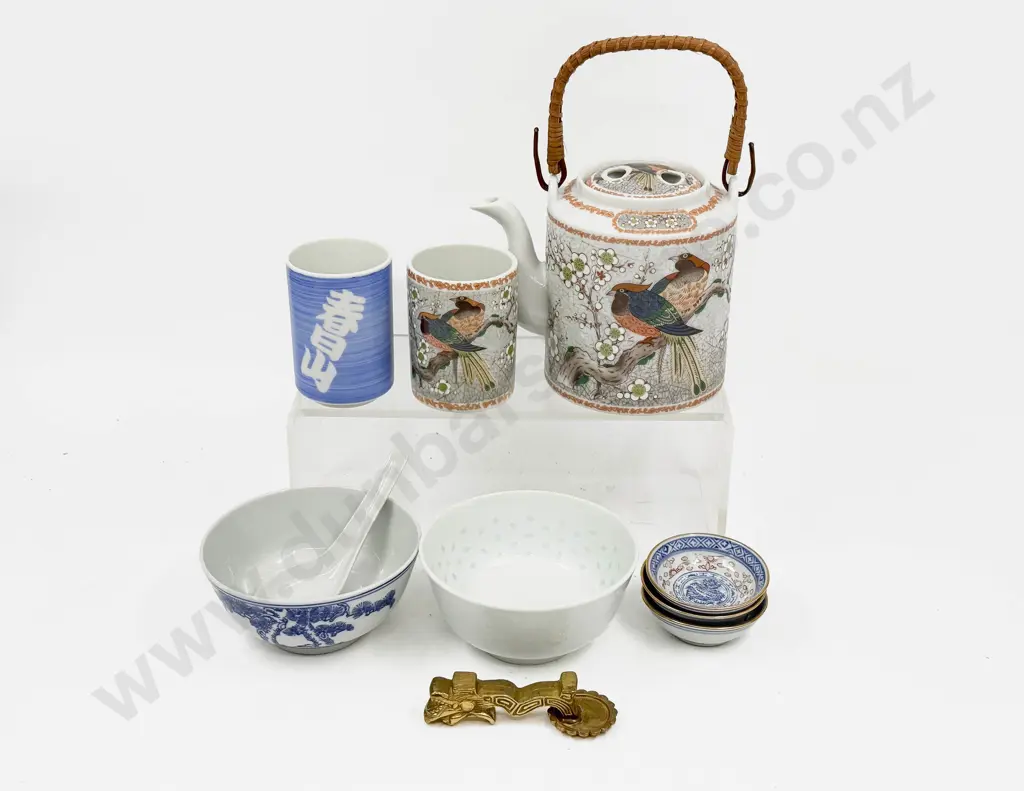 Box of Assorted China etc Image 1++