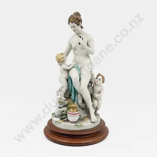 Capidimonte Classical Figure Group