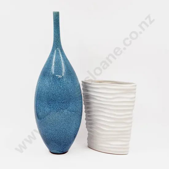 Crackle Glaze Vase with Modern Ripple Vase