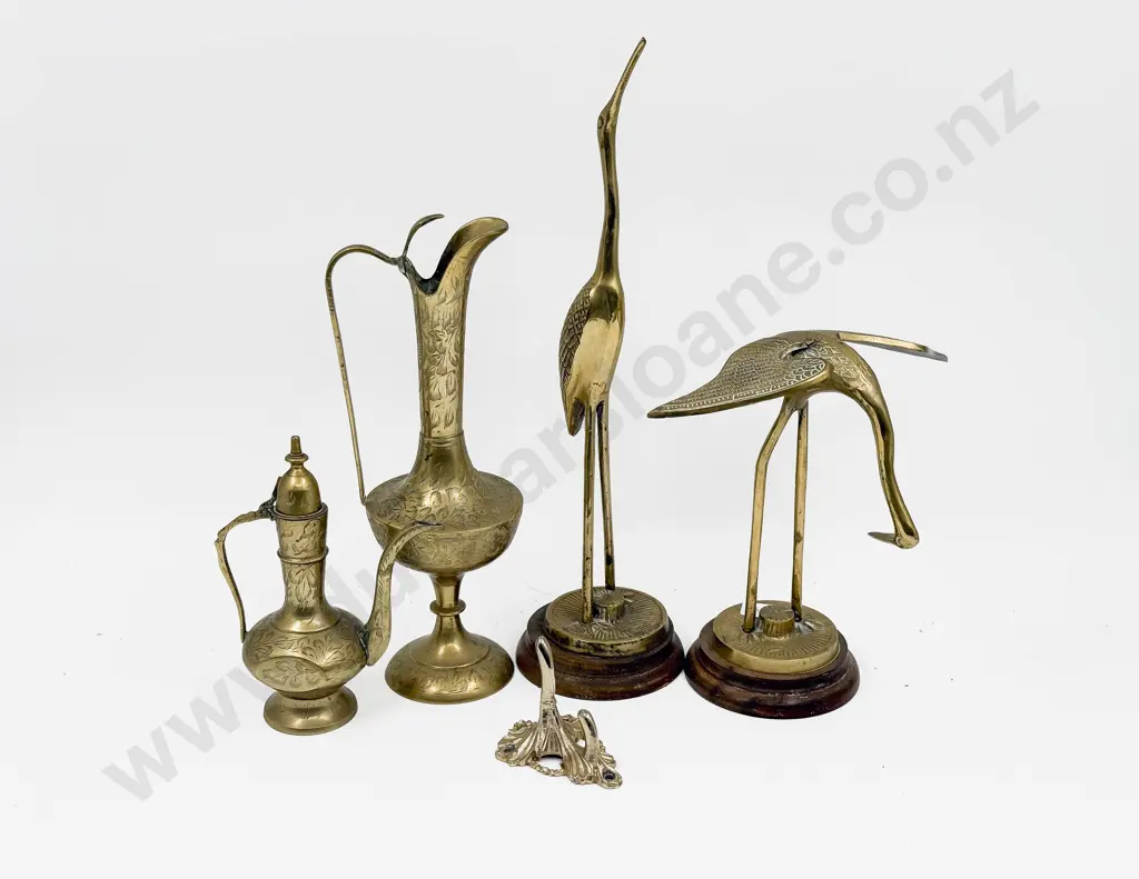 Small Qty of Assorted Brassware Image 1++