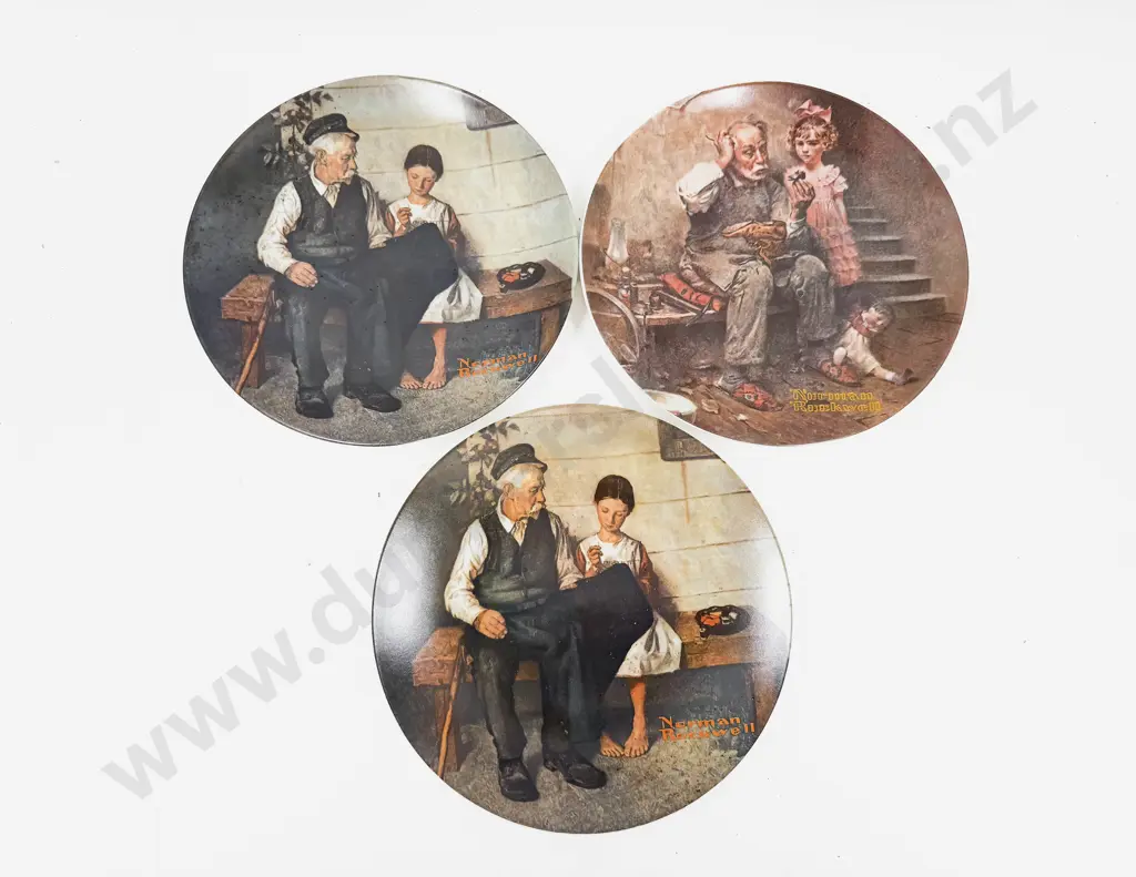 Three Assorted Boxed Comm. Plates Image 1++