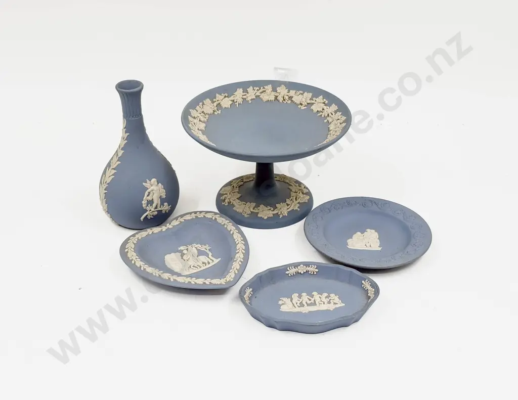 Five Pces of Assorted Wedgwood Jasper Ware Image 1++