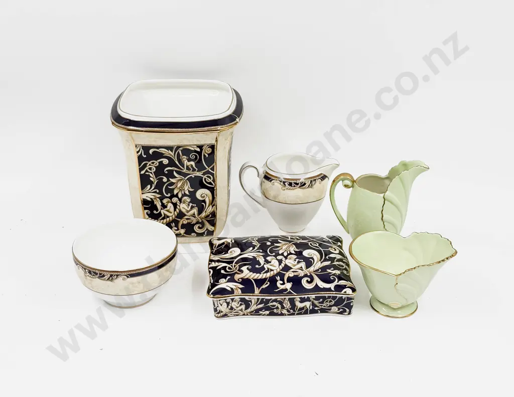 Wedgwood "Cornacopia" Vase & Assorted China Image 1++