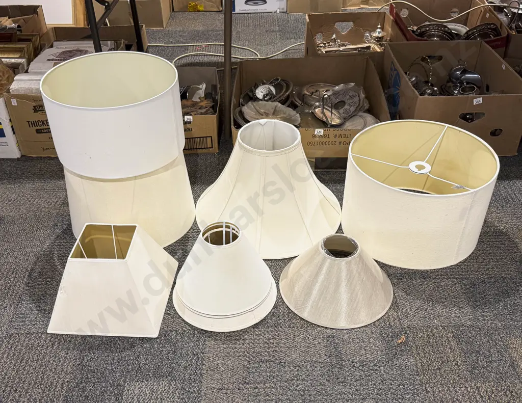 Qty of Assorted Lampshades Image 1++