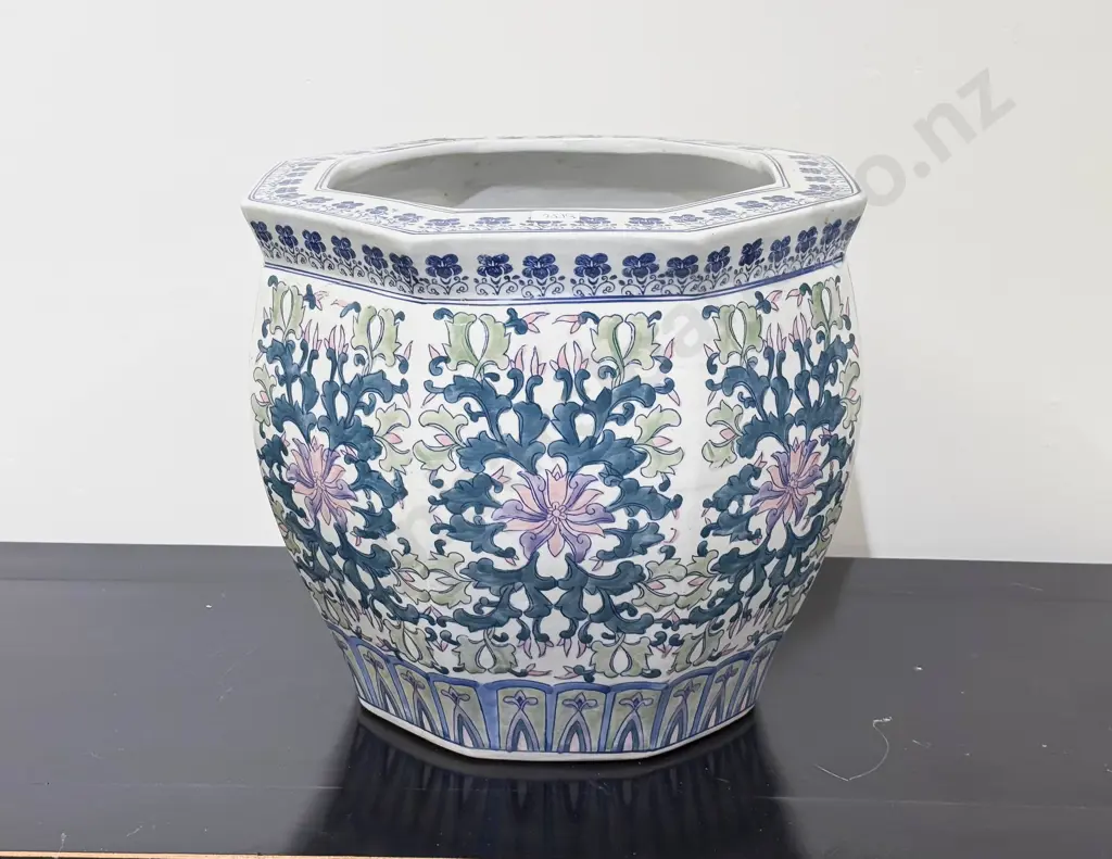 Chinese Floral Decorated Planter Image 1++