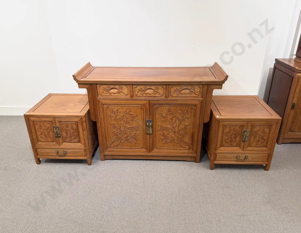 Chinese Rosewood Three Piece Bedroom Suite Image 1++