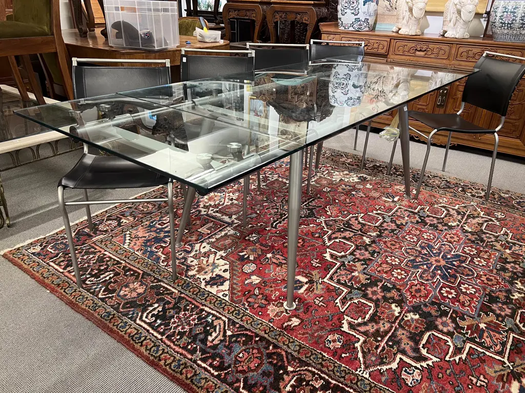 Italian Modern Design Glass Top Extension Table & Eight Leather Backed & Seated Chairs Image 1++