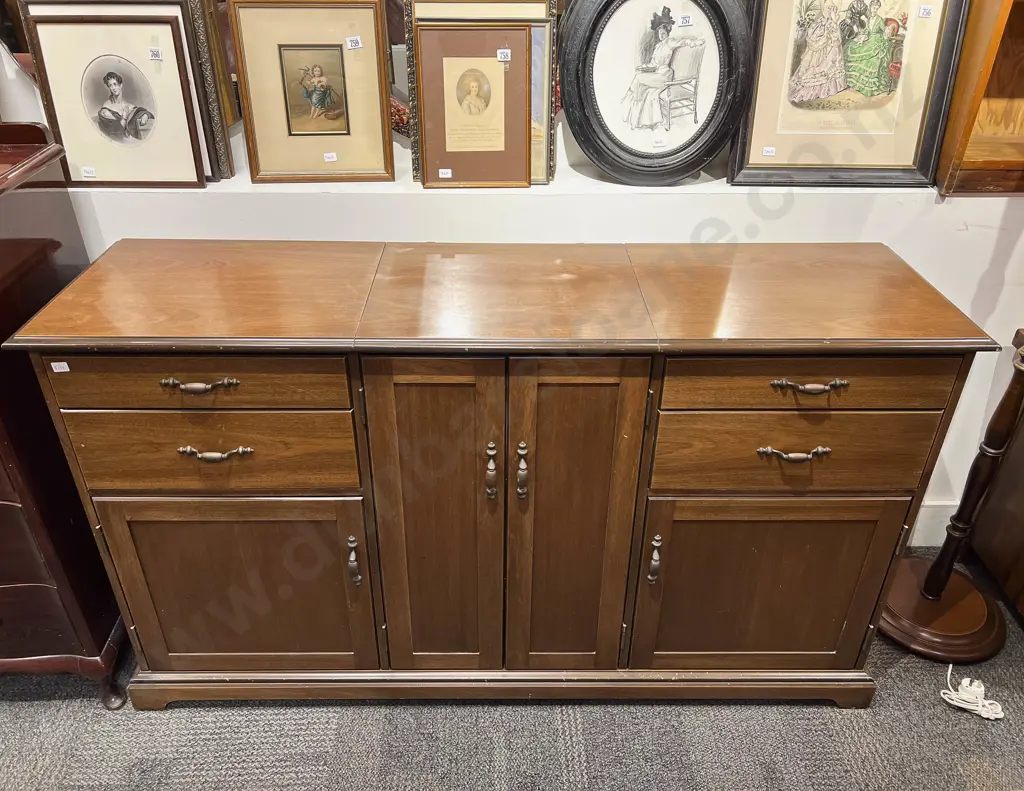 Reproduction Mahogany Drinks Cabinet Image 1++