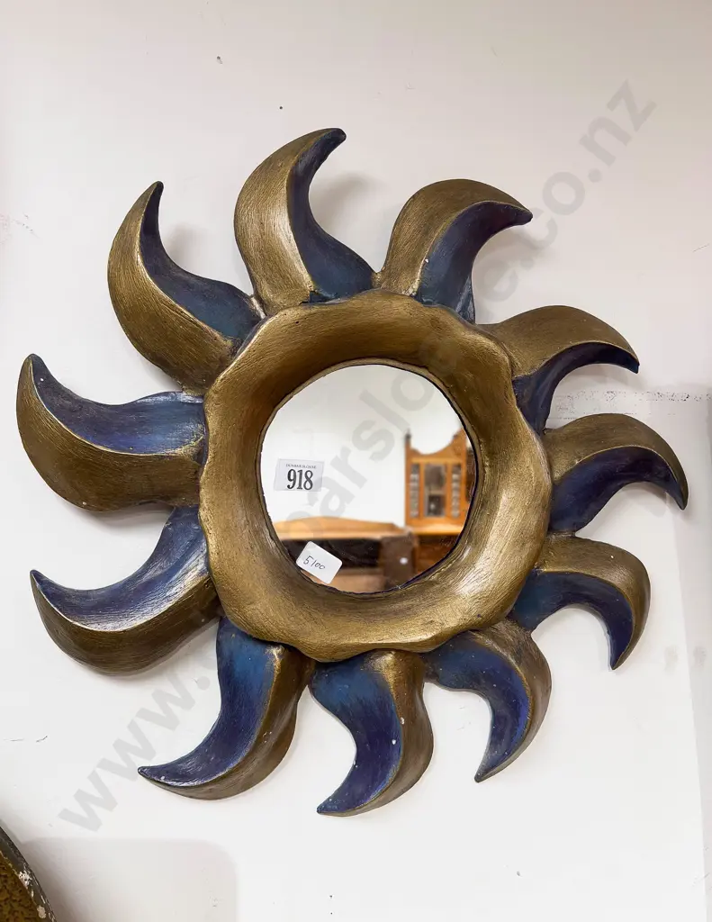 Decorative Sun Form Wall Mirror Image 1++