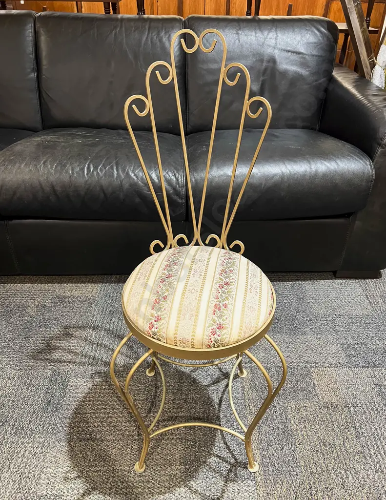 Decorative Wire Frame Bedroom Chair Image 1++