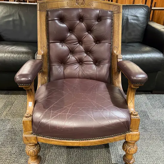 An Attractive & Good Quality Victorian Walnut and Burgundy Leather Grandfather Chair