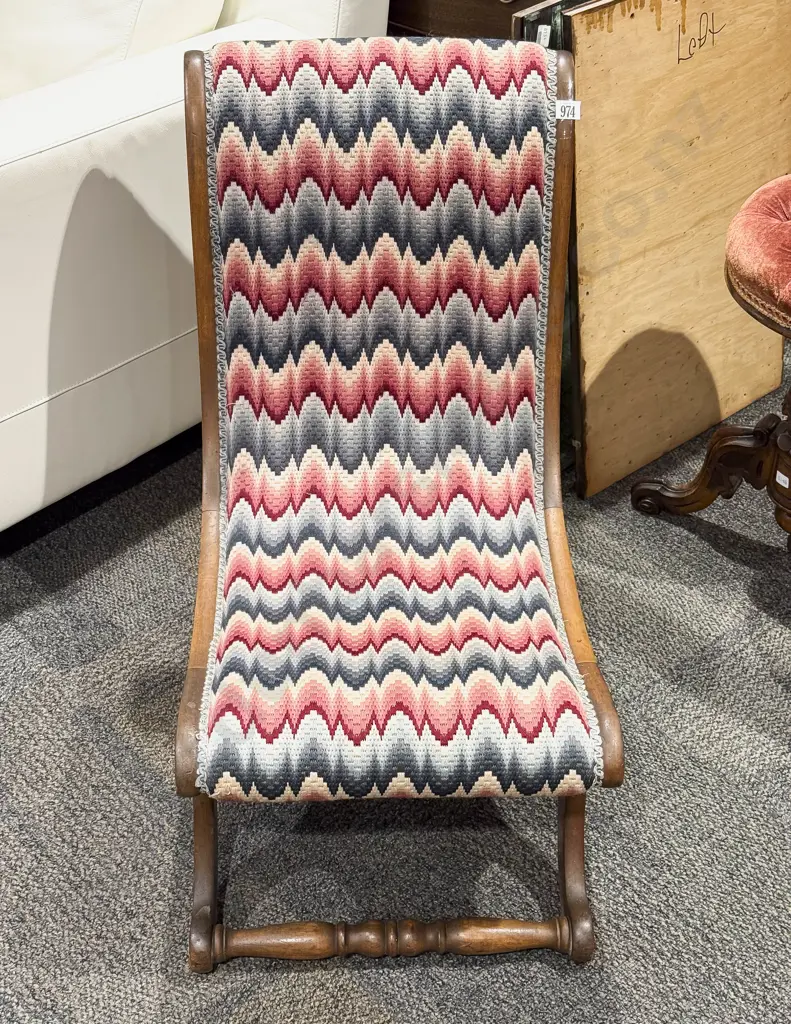 Upholstered Nursing Chair Image 1++