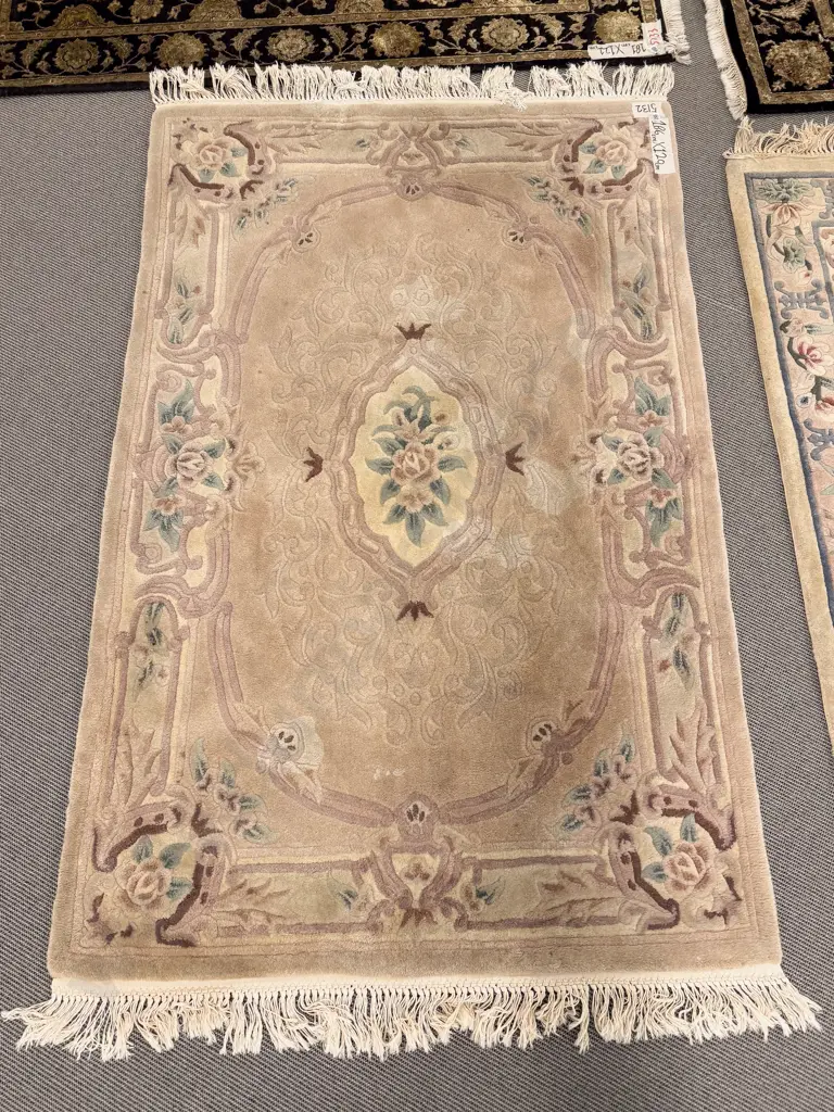 Chinese Woollen Floral Floor Rug Image 1++
