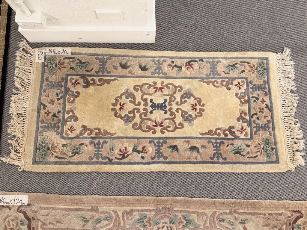 Chinese Woollen Floral Floor Rug Image 1++