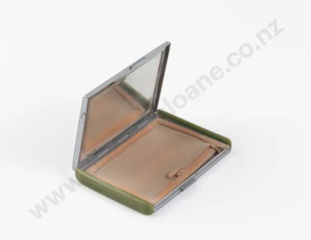 Art Deco Enamel and Synthetic Resin Powder Compact Image 1++