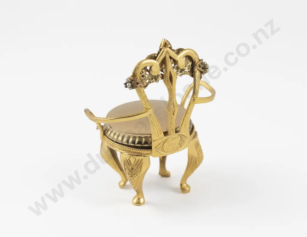1950s Robert Demario Gold Plated Diamond Paste and Faux Pearl Gilded Armchair Powder Compact Image 1++