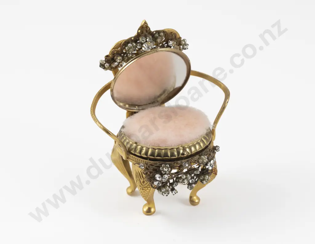 1950s Robert Demario Gold Plated Diamond Paste and Faux Pearl Gilded Armchair Powder Compact Image 1++