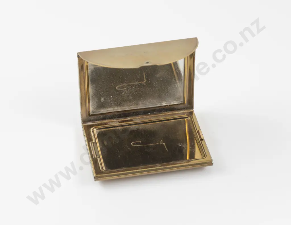 Vintage Coty Textured Finish Tri-Fold Envelope Style Powder Compact Image 1++