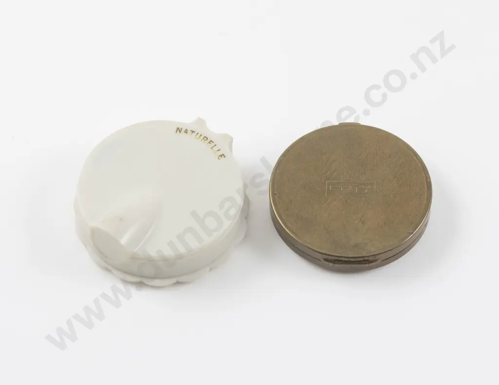 Early 20th Century Two Coty Floral Design Powder Compacts Image 1++